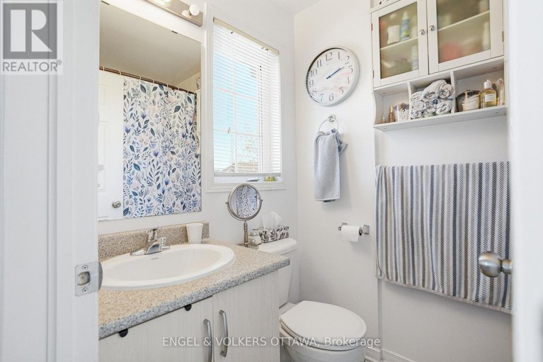 29570905/1092-brasseur-crescent/fallingbrookgardenway-south/ottawa/ontario/K4A5A1_19