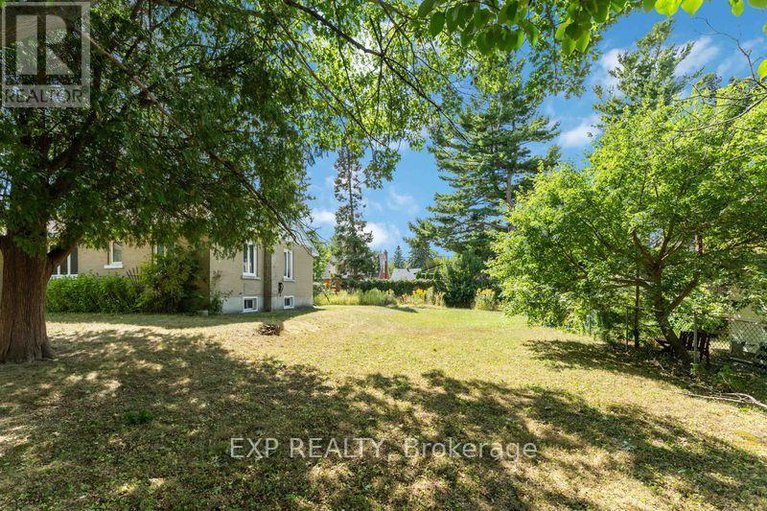28788281/878-ivanhoe-avenue/queensway-terrace-north/ottawa/ontario/K2B5S5_36