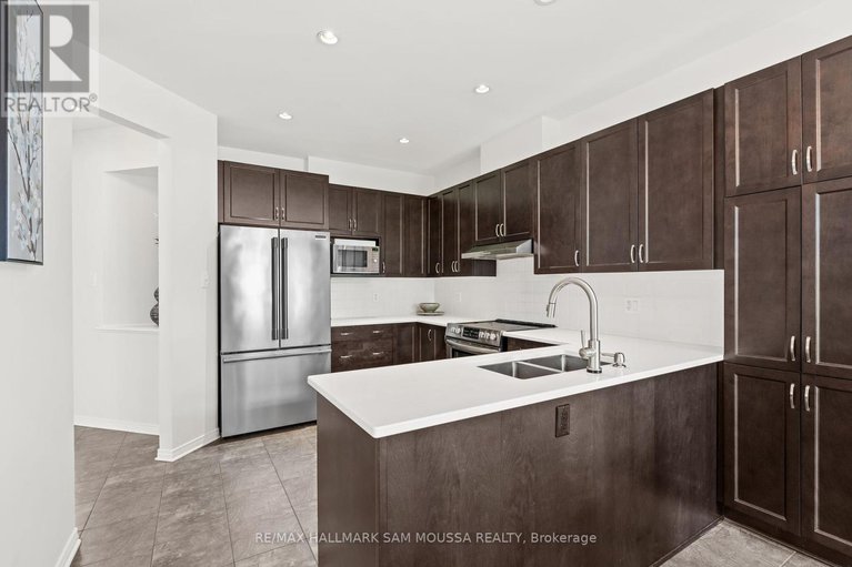 28378170/295-harthill-way/heritage-park/ottawa/ontario/K2J0P3_16