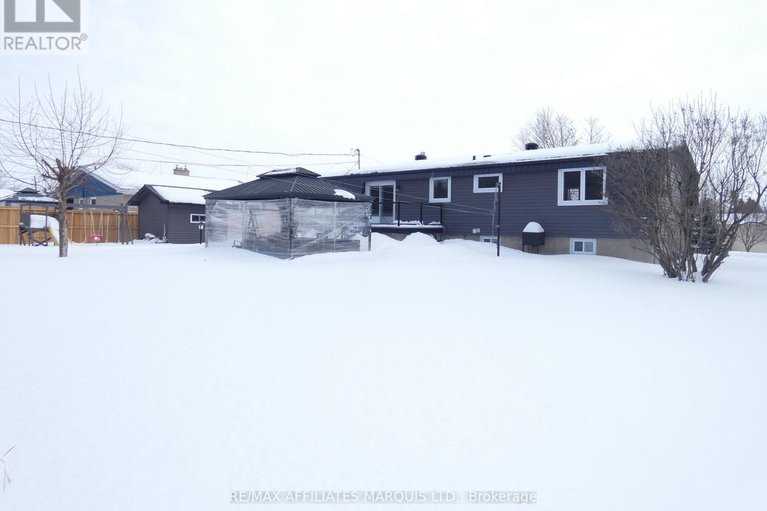 29417748/20391-park-crescent/south-glengarry-charlottenburgh-twp/south-glengarry/ontario/K0C1L0_27