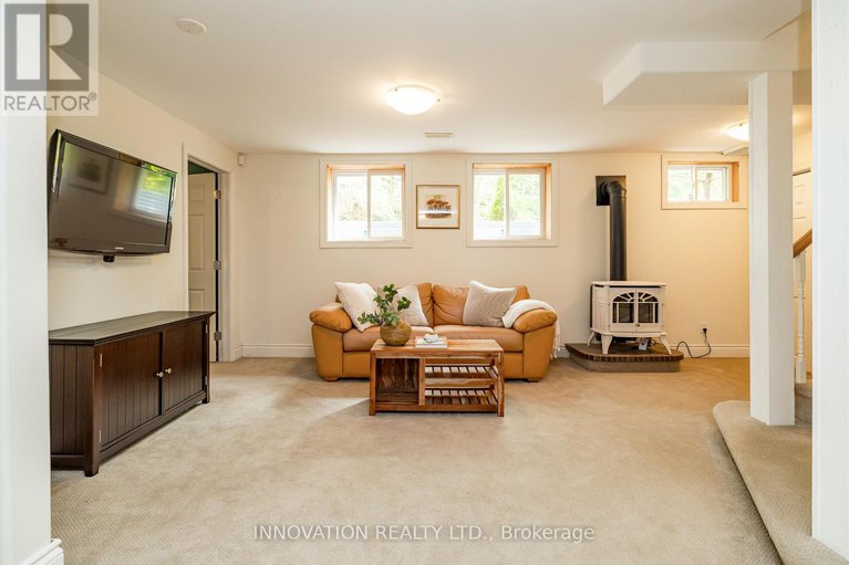 28820812/33-arnold-drive/arbeatha-park/ottawa/ontario/K2H6V8_33