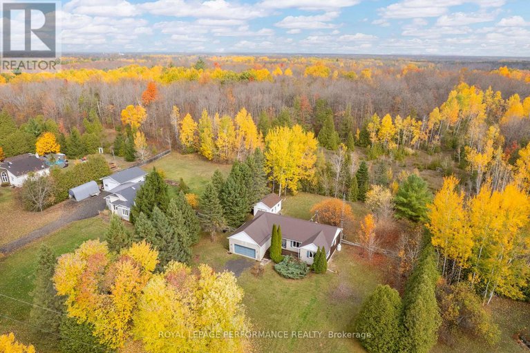 29148210/3781-delorme-crescent/north-glengarry-kenyon-twp/north-glengarry/ontario/K0C1A0_43