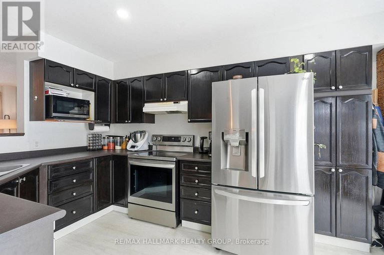 29236734/480-wincanton-drive/chatelaine-village/ottawa/ontario/K4A3Y1_12