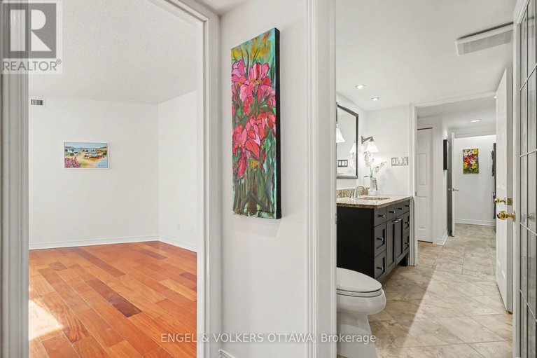 29383001/203-120-darlington-private/hunt-clubwestern-community/ottawa/ontario/K1V0X5_23