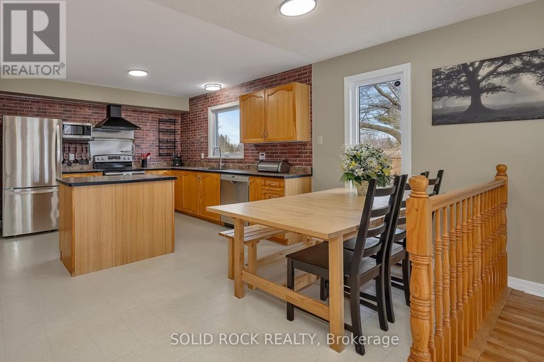 29611590/2-newborough-crescent/barrhaven-east/ottawa/ontario/K2G6A2_6