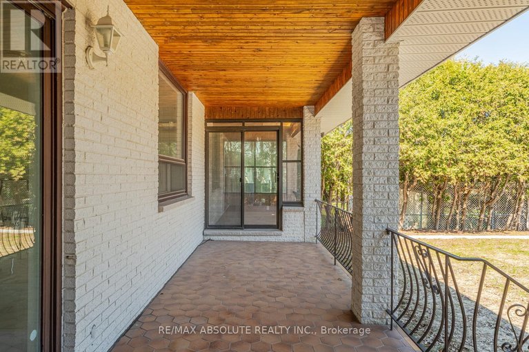 29645619/1444-normandy-crescent/carleton-heights/ottawa/ontario/K2C0N6_43