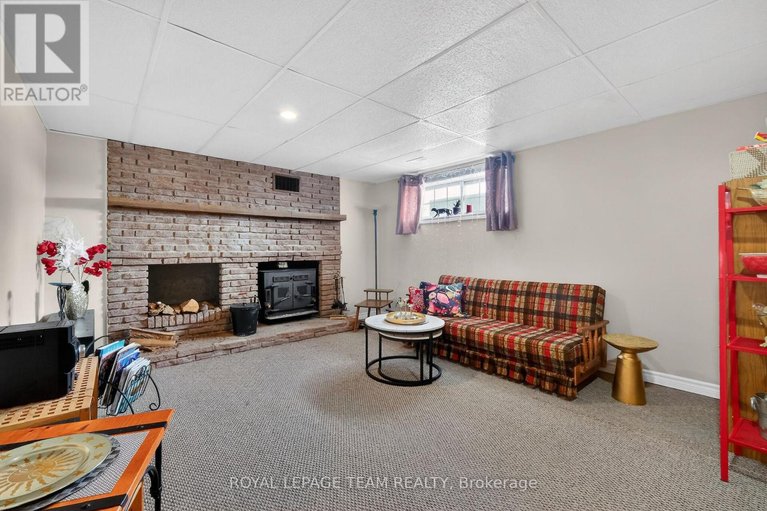 29437879/955-lacroix-road/clarencerockland-twp/clarence-rockland/ontario/K0A2A0_30