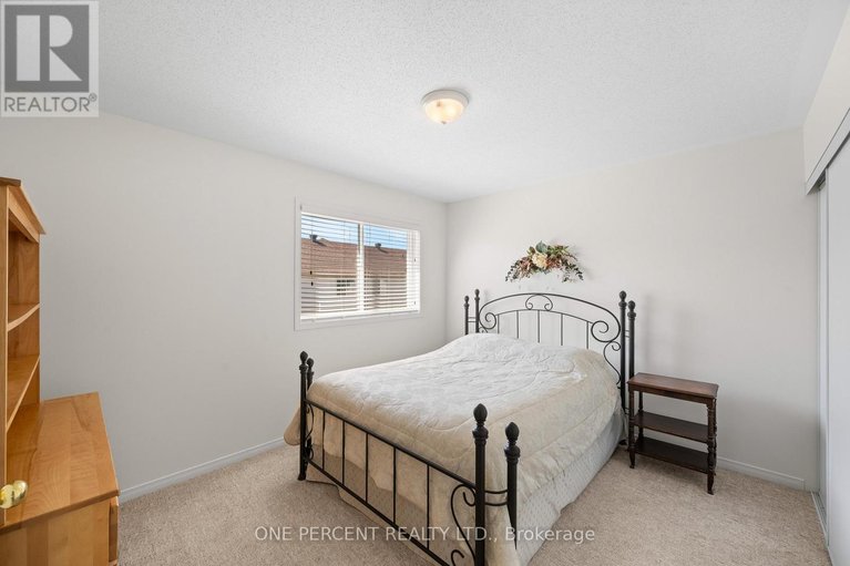 29586149/2113-hallendale-street/springridgeeast-village/ottawa/ontario/K4A4S1_29