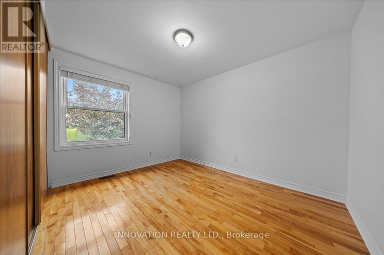 28436166/1553-marcoux-drive/bilberry-creekqueenswood-heights/ottawa/ontario/K1E2K5_23