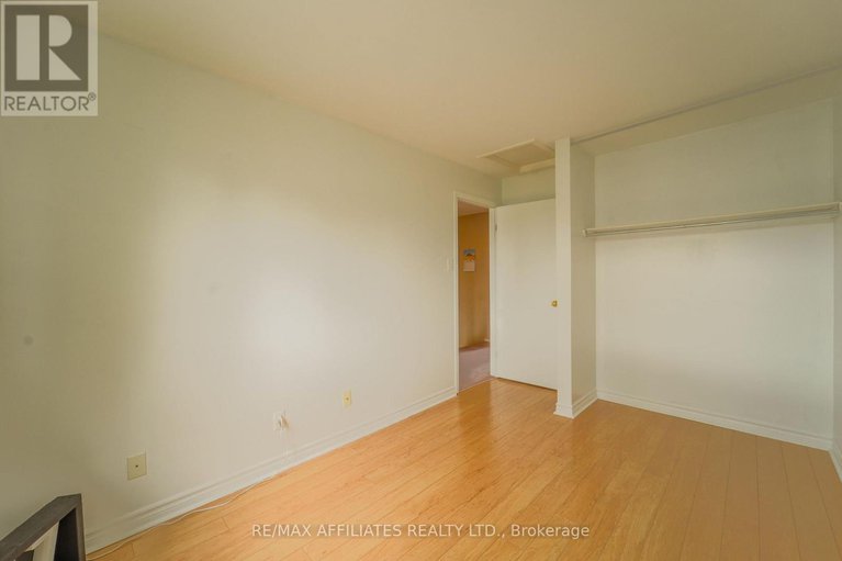 28589609/65-47-mcdermot-court/katimavik/ottawa/ontario/K2L3V5_24