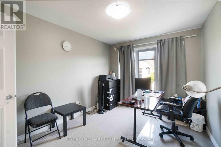 28463809/125-mancini-way/strandherd/ottawa/ontario/K2J5X3_18