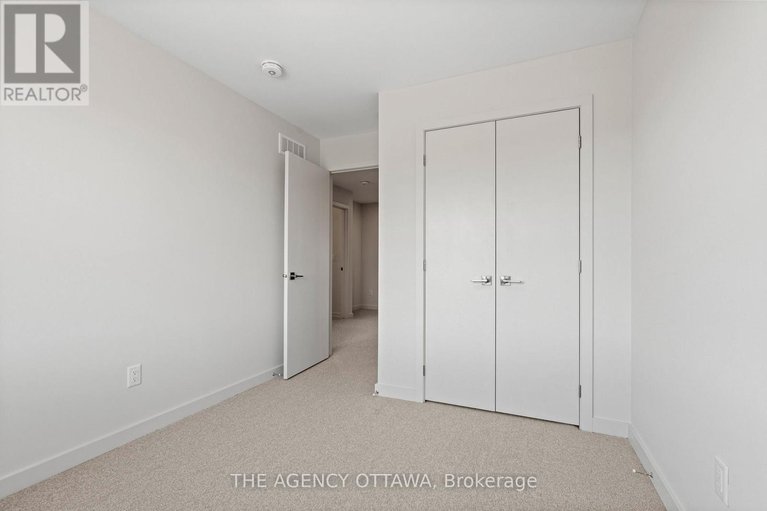 29454597/267-apricot-street/riverside-south/ottawa/ontario/K1X0K1_27