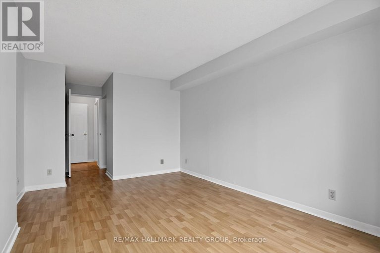 29629891/305-80-sandcastle-drive/leslie-park/ottawa/ontario/K2H9E7_27