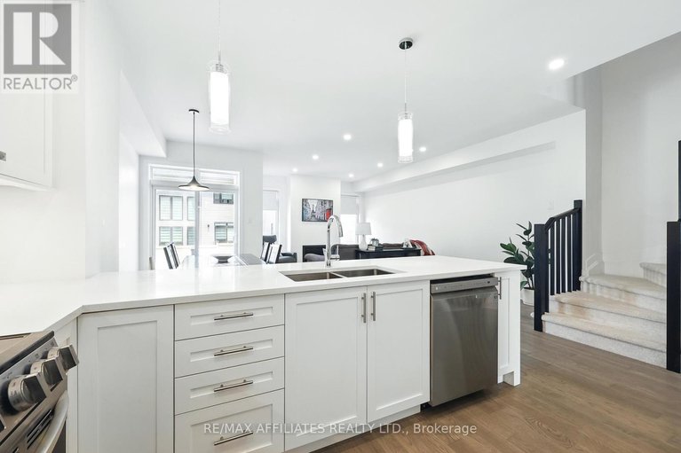 28849102/966-acoustic-way/riverside-southgloucester-glen/ottawa/ontario/K4M0R1_5