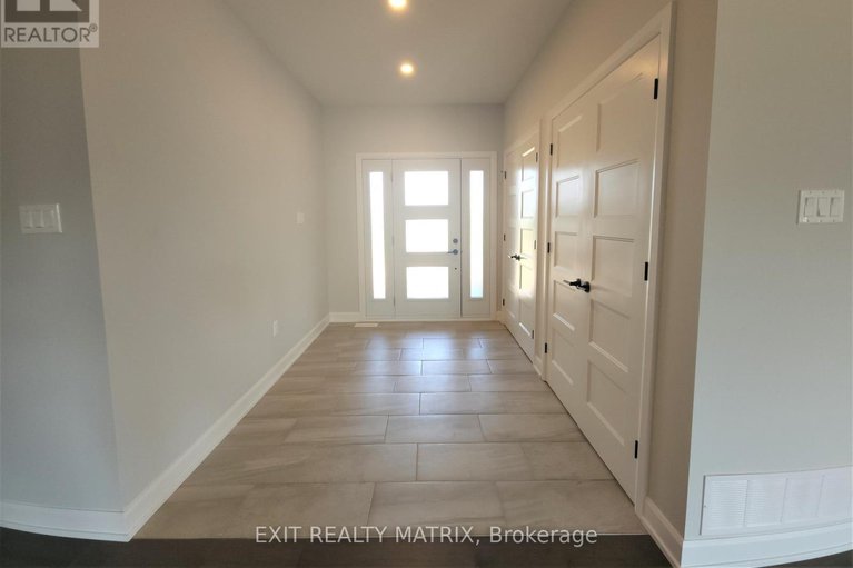 28443213/33-whitetail-avenue/long-sault/south-stormont/ontario/K0C1P0_2
