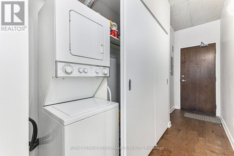 28302744/180-york-street/lower-townbyward-market/ottawa/ontario/K1N1J6_13