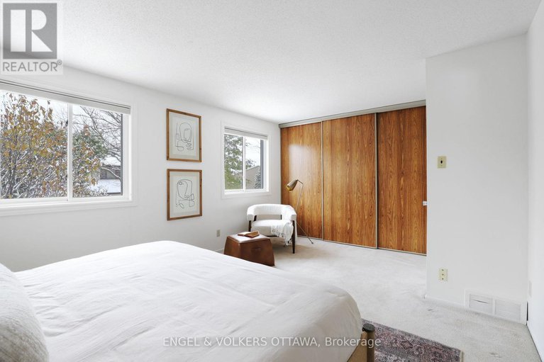 29097946/60-homestead-street/borden-farmstewart-farmcarleton-heightsparkwood-hills/ottawa/ontario/K2E7N6_14