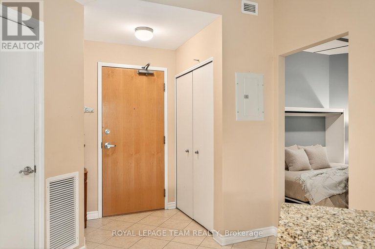29002643/230-205-bolton-street/lower-townbyward-market/ottawa/ontario/K1N1K7_29
