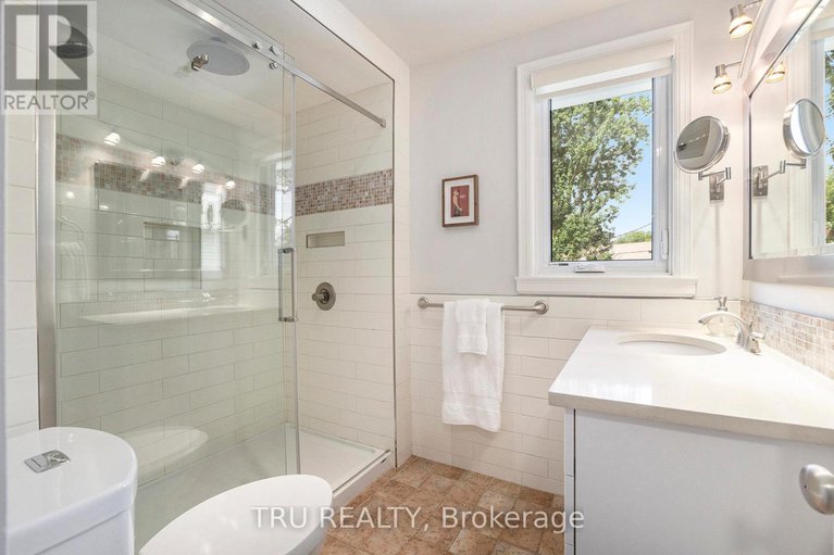 28633554/36-bullock-avenue-ne/ottawa-east/ottawa/ontario/K1S1H1_17
