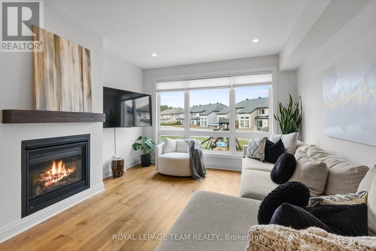 29642732/315-big-dipper-street/riverside-southgloucester-glen/ottawa/ontario/K4M0J2_19