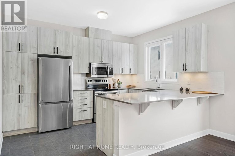 29218592/30-chasing-grove/btwn-franktown-rd-fallowfield-rd/ottawa/ontario/K0A2Z0_14