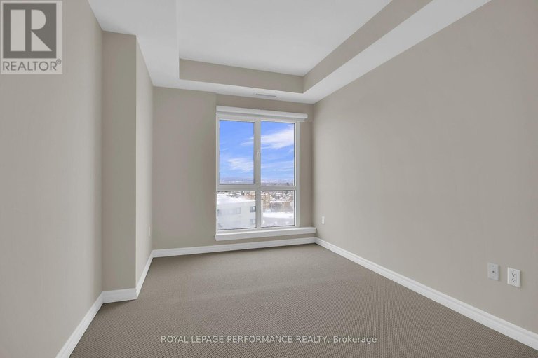 27930686/1807-70-landry-street/vanier/ottawa/ontario/K1L0A8_27