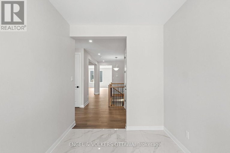 28326544/119-darleux-place/mahogany-community/ottawa/ontario/K4M0M7_4