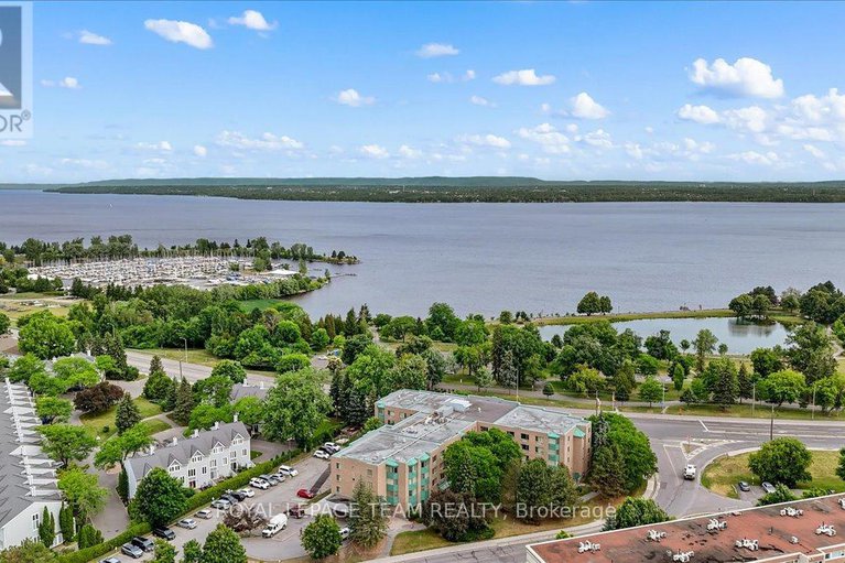 28751213/14-27-forsyth-lane/crystal-beach/ottawa/ontario/K2H9H2_46