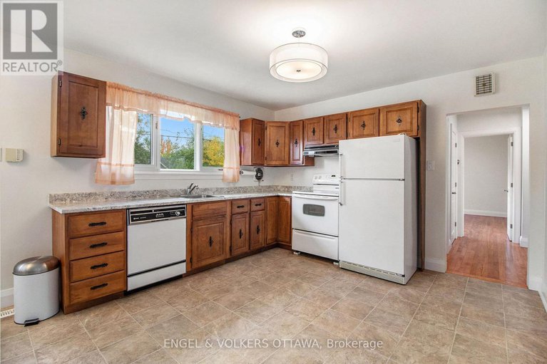 28910018/2061-vincent-street/elmvale-acres/ottawa/ontario/K1G2M8_10