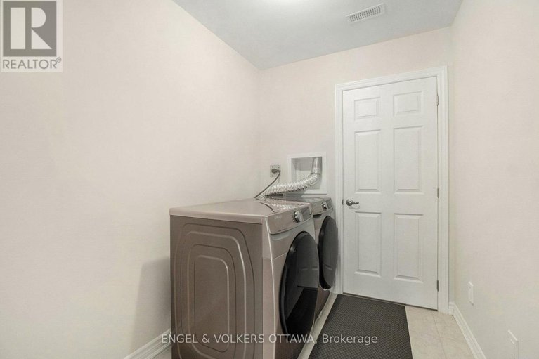 28652639/827-kiniw-private/cfb-rockcliffe-and-area/ottawa/ontario/K1K5A3_5
