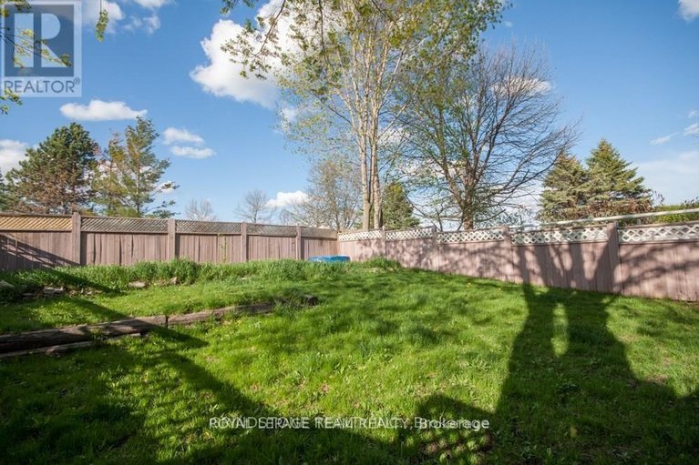 29666146/183-mcelroy-drive/glencairnhazeldean/ottawa/ontario/K2L1X7_21
