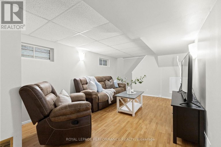 28772840/705-pleasant-park-road/elmvale-acres/ottawa/ontario/K1G1Y3_22