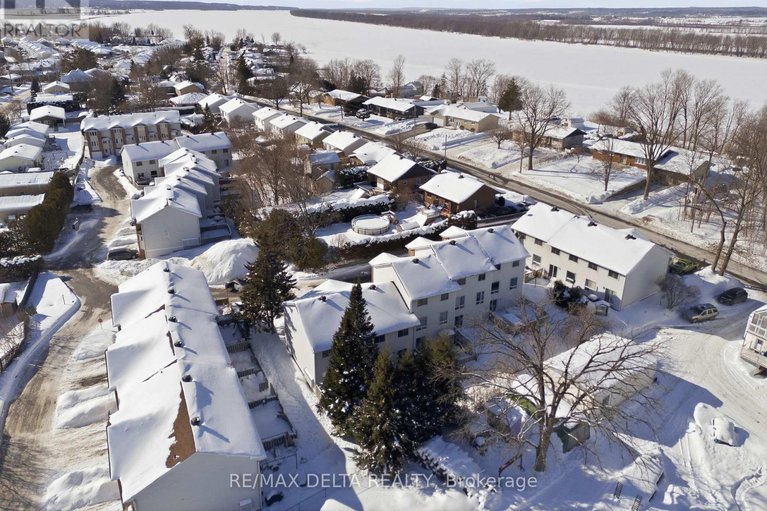 29322185/7-1948-riviera-terrace/town-of-rockland/clarence-rockland/ontario/K4K1J4_31