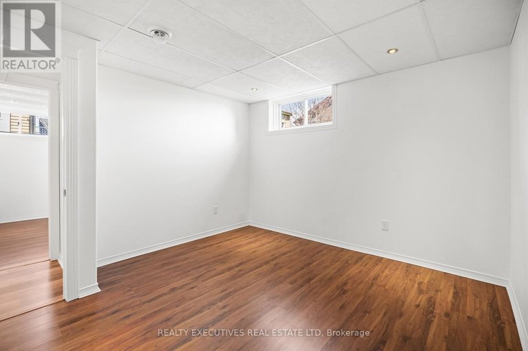 29681250/29-christie-lane/winchester/north-dundas/ontario/K0C2K0_21