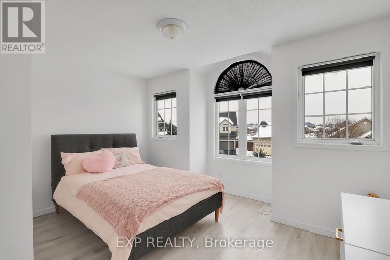 29419868/112-dorina-sarazin-crescent/clarencerockland-twp/clarence-rockland/ontario/K4K0G6_29