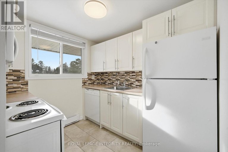 29317340/114-6532-bilberry-drive/orleans-wood/ottawa/ontario/K1C4N9_13