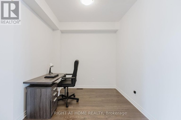 28523248/669-cordelette-circle-e/mer-bleuebradley-estatesanderson-park/ottawa/ontario/K1W0P2_8