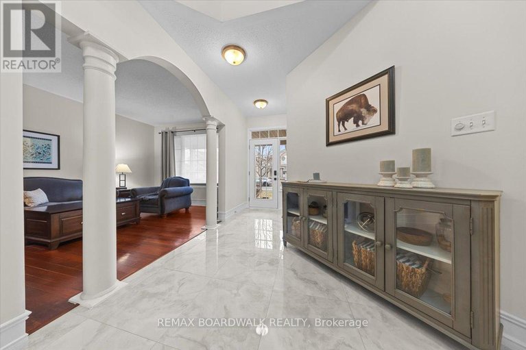 29604029/131-chancery-crescent/avalon-east/ottawa/ontario/K4A4N4_3