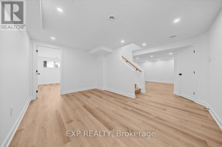 29377335/41-qualicum-street/bruce-farmgraham-parkqualicumbellands/ottawa/ontario/K2H7H3_43