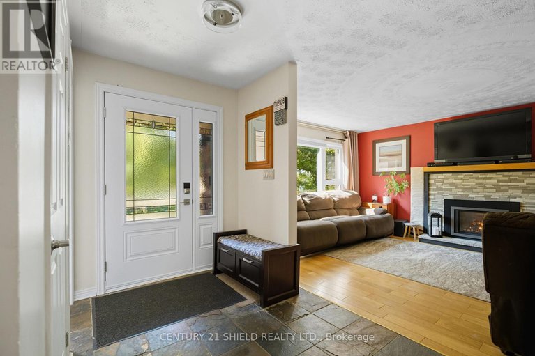 29208768/4555-glen-roy-road/south-glengarry-charlottenburgh-twp/south-glengarry/ontario/K0C1L0_14