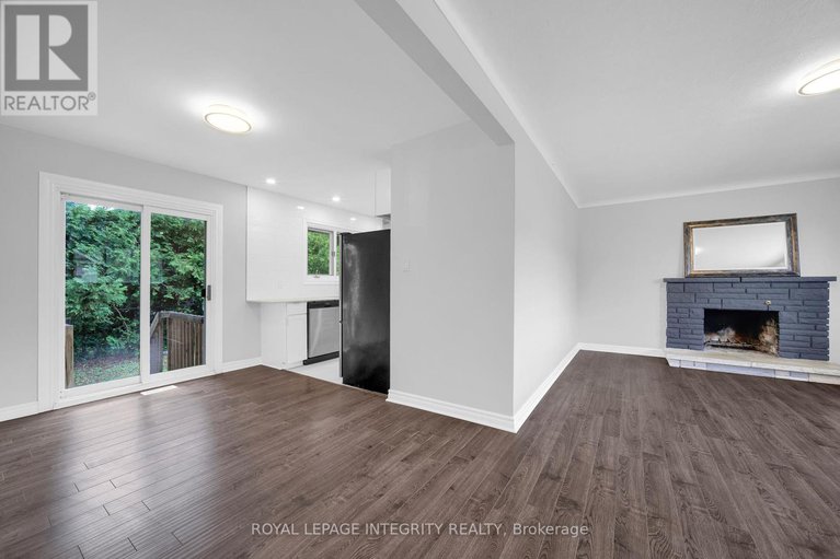 28649206/18-sullivan-avenue/meadowlandscrestview/ottawa/ontario/K2G1T3_12