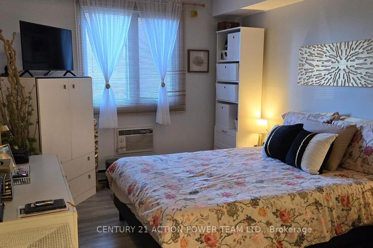 29632846/110-316-savard-avenue/vanier/ottawa/ontario/K1L7S2_16