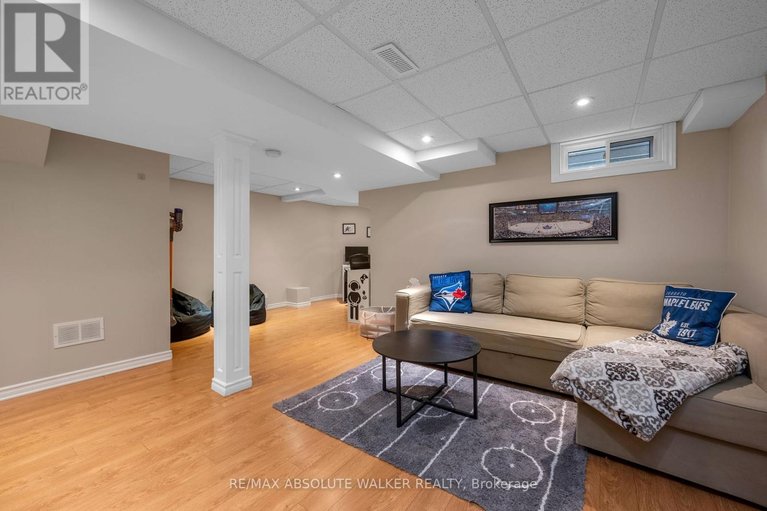 29677661/671-mathieu-way/fallingbrookpineridge/ottawa/ontario/K4A2R6_27