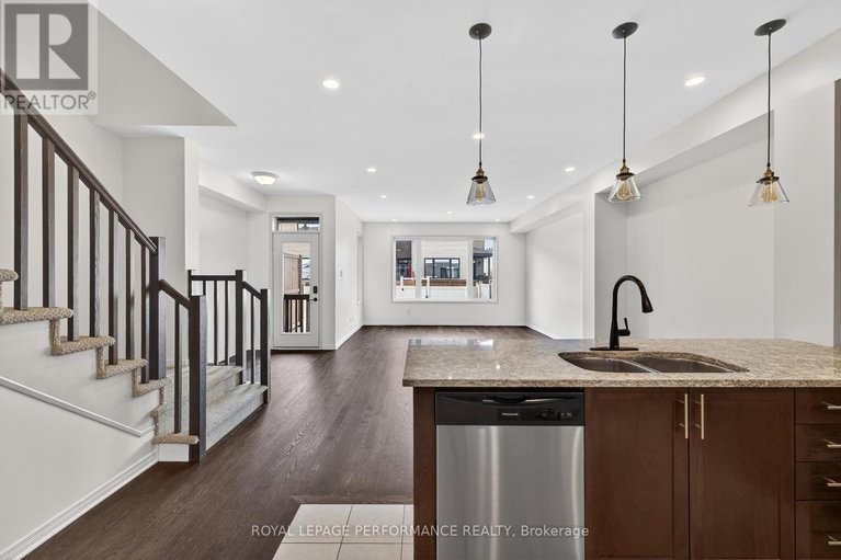 29581114/345-nonius-street/emerald-meadowstrailwest/ottawa/ontario/K2V0E1_8