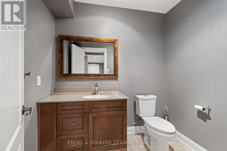 28466123/5800-queenscourt-crescent/manotick-east-to-manotick-station/ottawa/ontario/K4M1K3_33