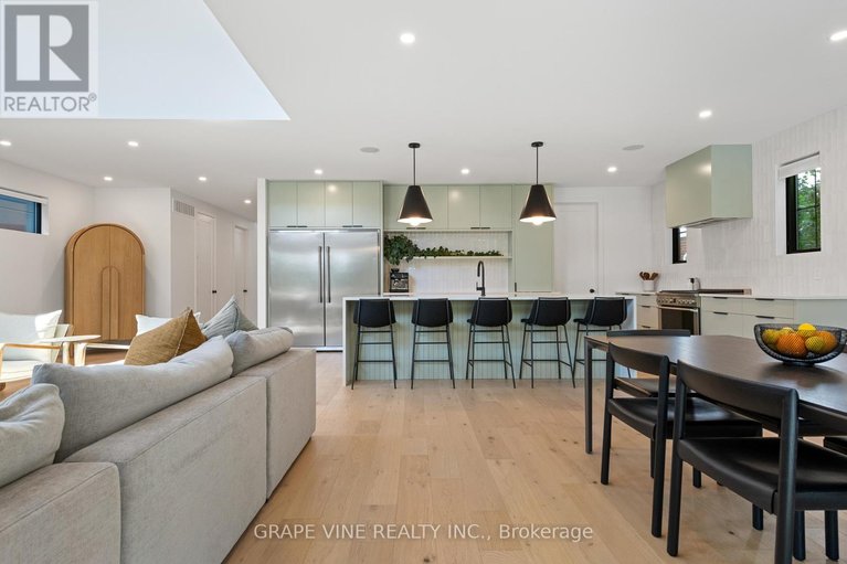 29642909/1108a-falaise-road/borden-farmstewart-farmcarleton-heightsparkwood-hills/ottawa/ontario/K2E6R2_15