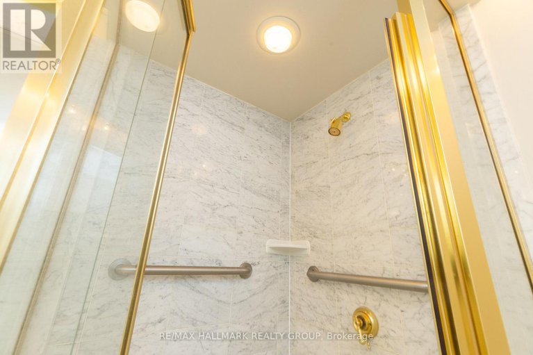 29018589/2403-1480-riverside-drive/riverview-park/ottawa/ontario/K1G5H2_21