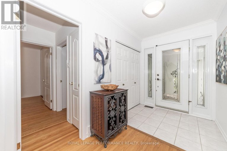 28549709/2091-tawney-road/hawthorne-meadows/ottawa/ontario/K1G1B9_4