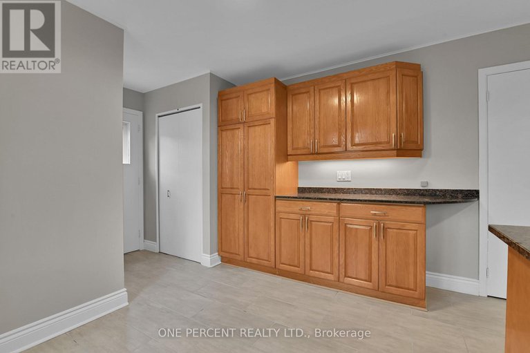 29090640/5-parkridge-crescent/blackburn-hamlet/ottawa/ontario/K1B3E6_13