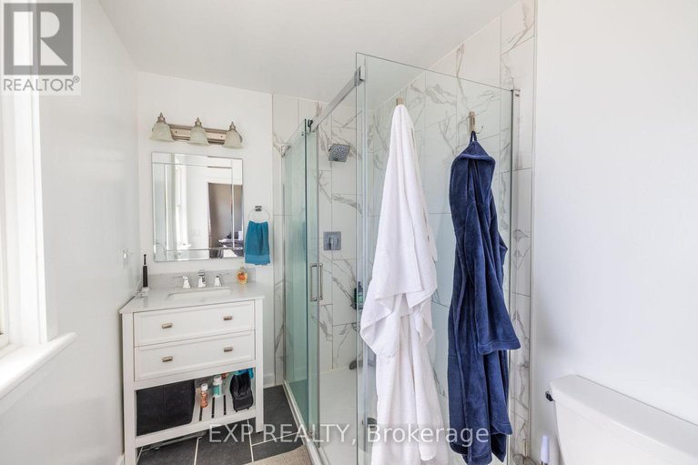 28561738/35-withrow-avenue/meadowlandsst-claire-gardens/ottawa/ontario/K2G2H7_12